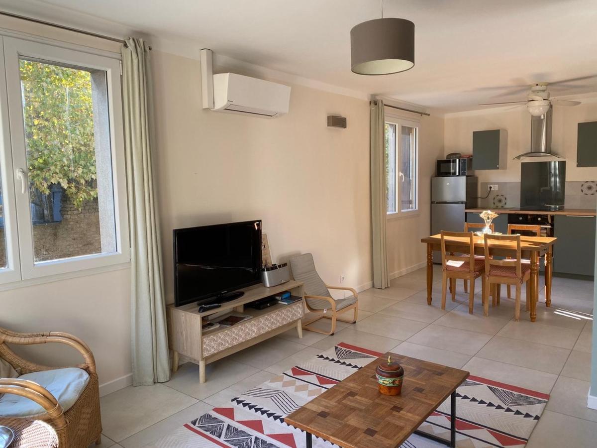 L'Esplanade, Appartement En Centre-Ville Au Calme Puisserguier Kültér fotó